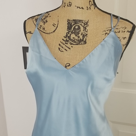 Privacy Please Raven slipdress - Picture 3 of 7